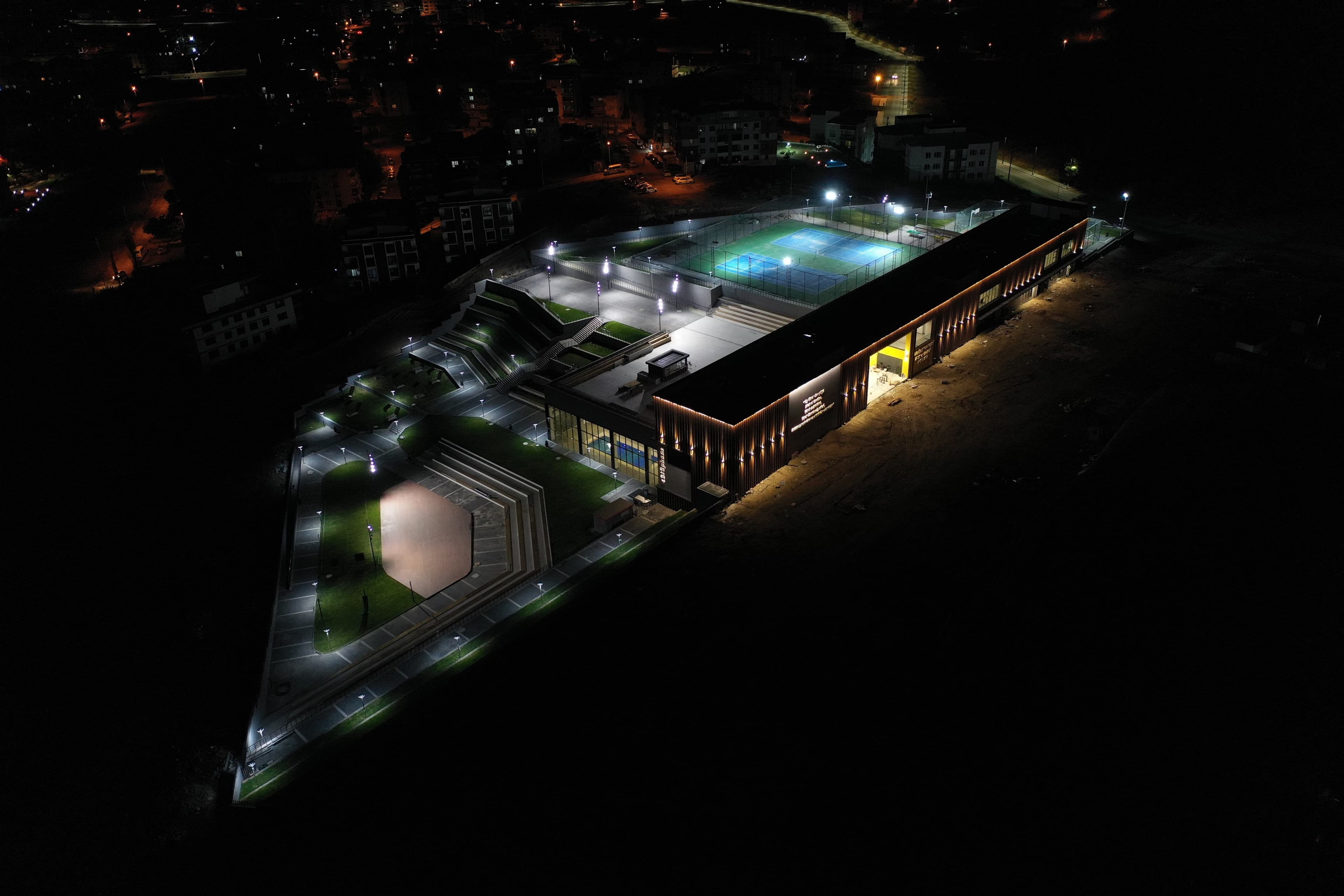 Aliağa Belediyesi Spor ve Yaşam Merkezi — 16